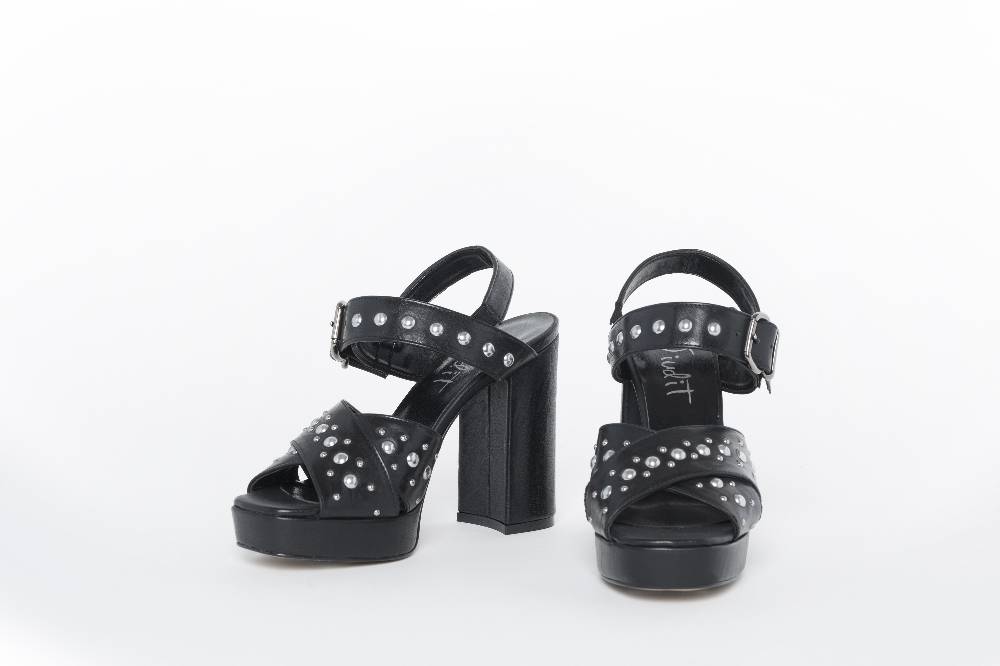 Jiudit Art. 2551 Shopping online
