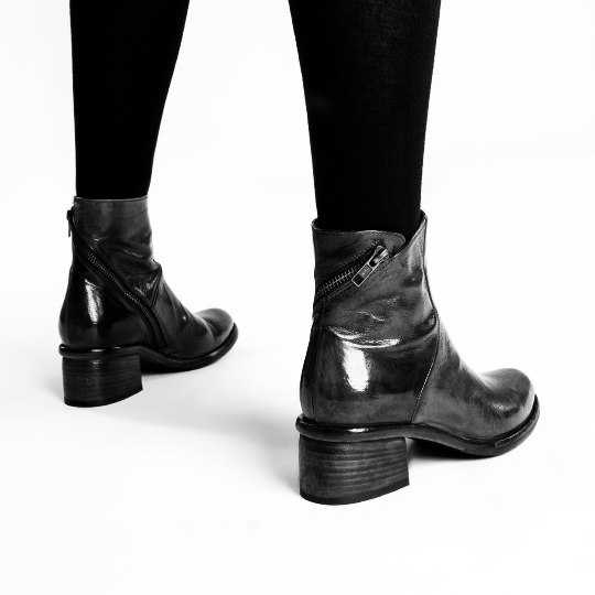 King Tartufoli SELVA BLK Online