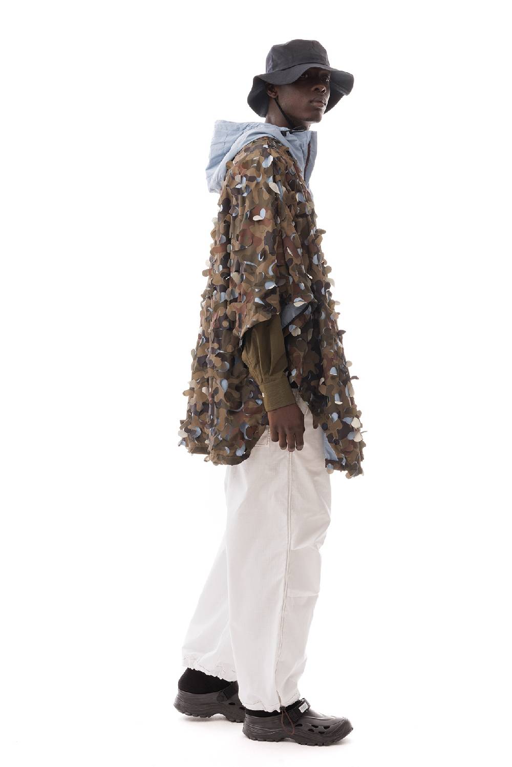 Lc23 Laserated Nylon Camo Cape Coat Latest stili