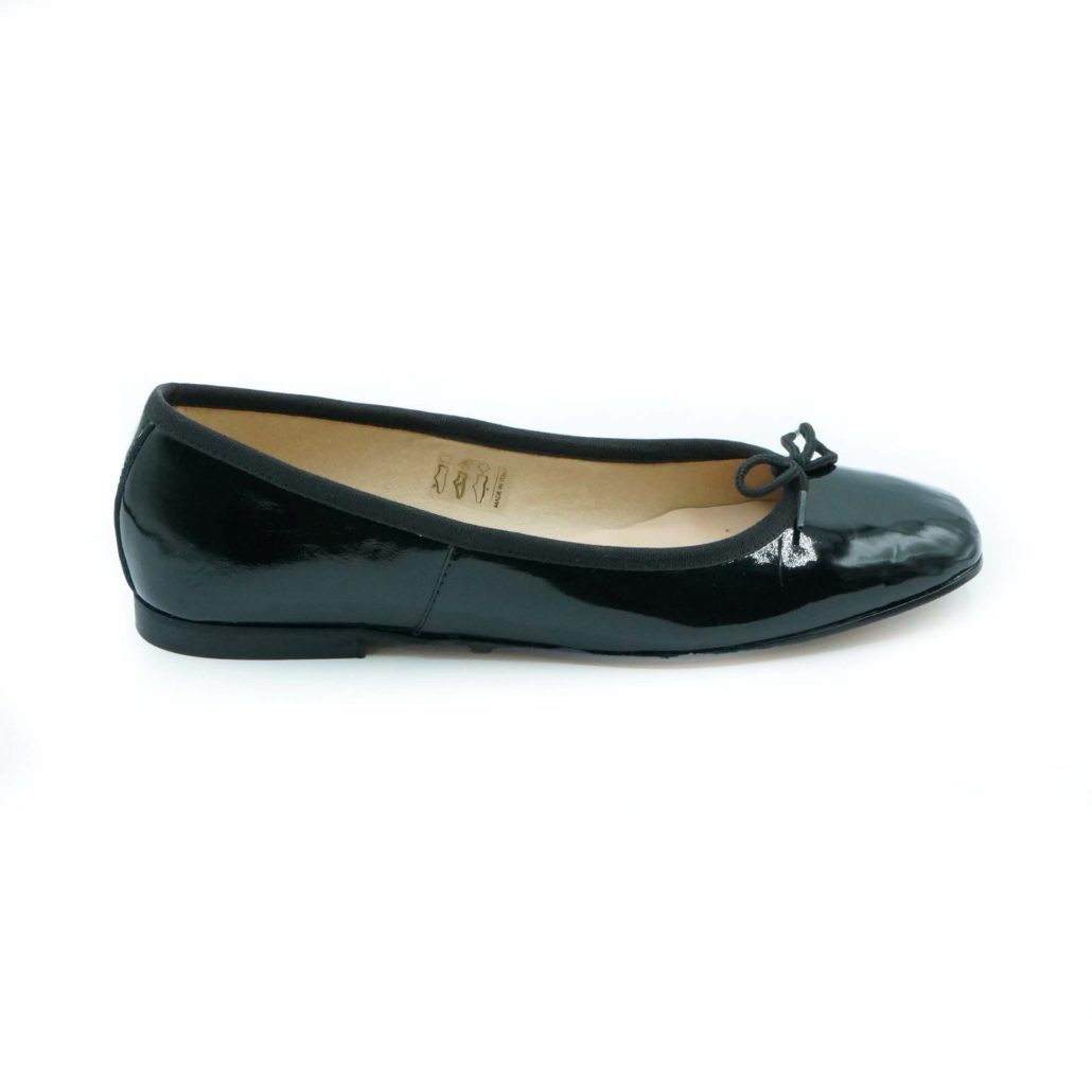 Lea Gu ballerina in vernice, fiocco frontale, punta quadrata, tacco 10mm Offerta