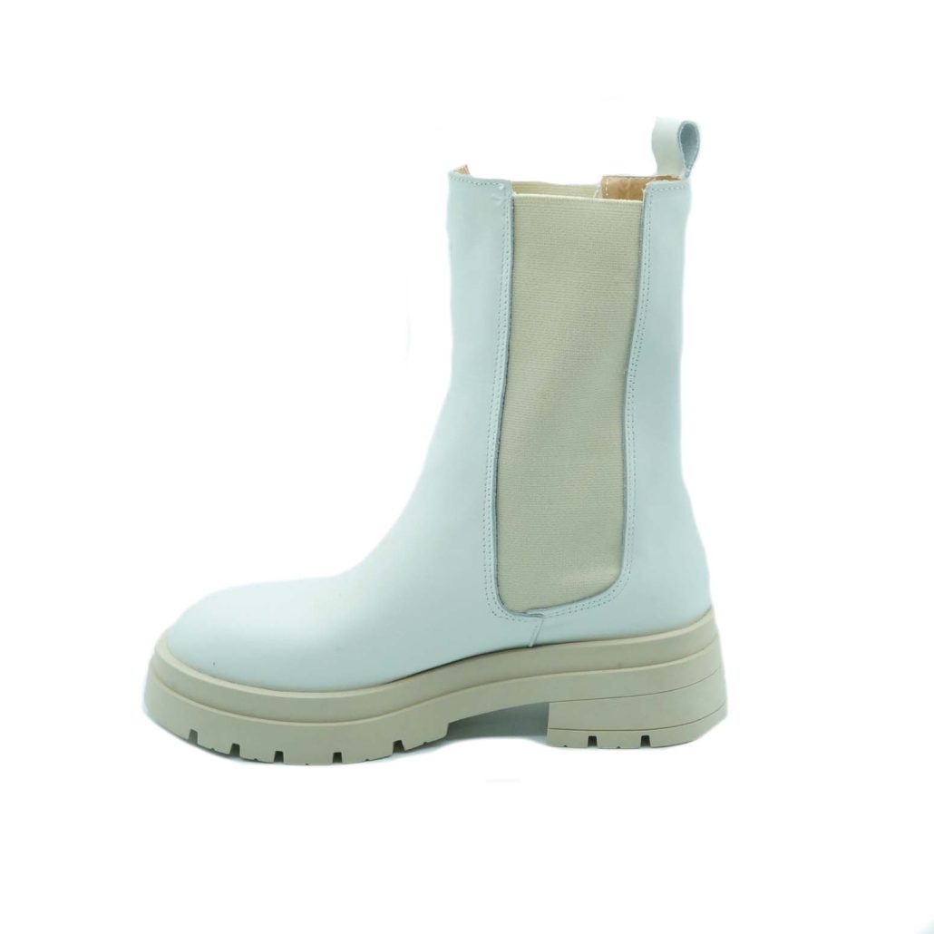 Lea Gu biker in nappa, elastici laterali, occhiello posteriore, fondo gomma 40mm Outlet