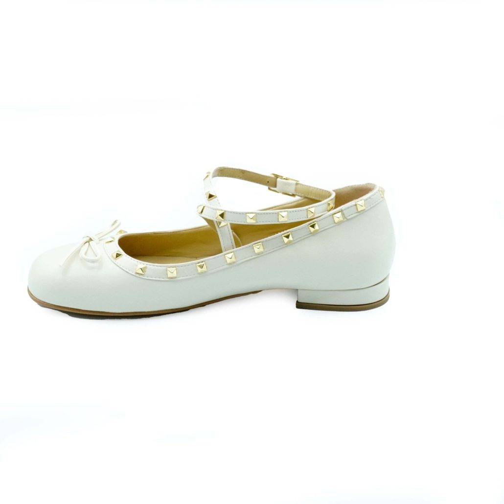Lea Gu ballerina in nappa, allacciatura frontale alla caviglia con borchie, tacco 10 mm Negozi Online