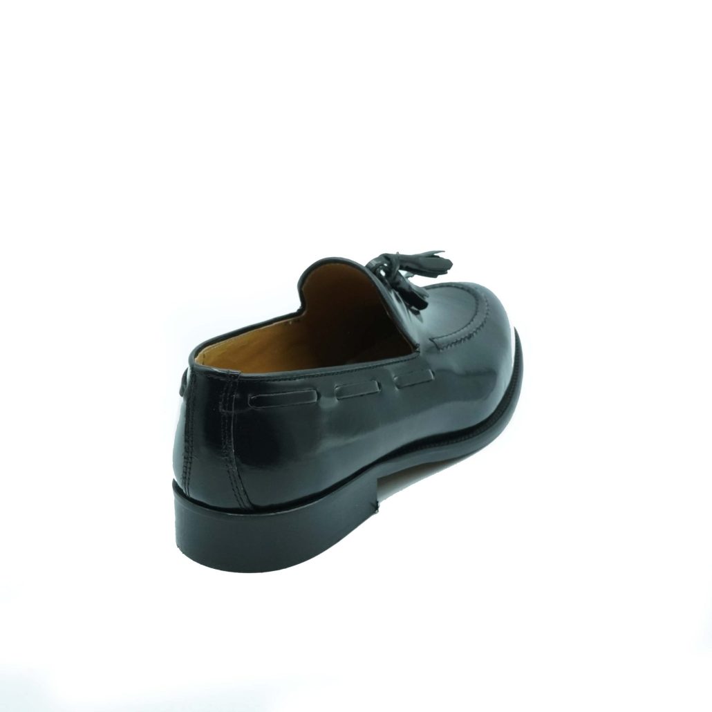 Lea Gu mocassino in vitello abrasivato, nappine frontali, tacco 25mm Affare Del Giorno