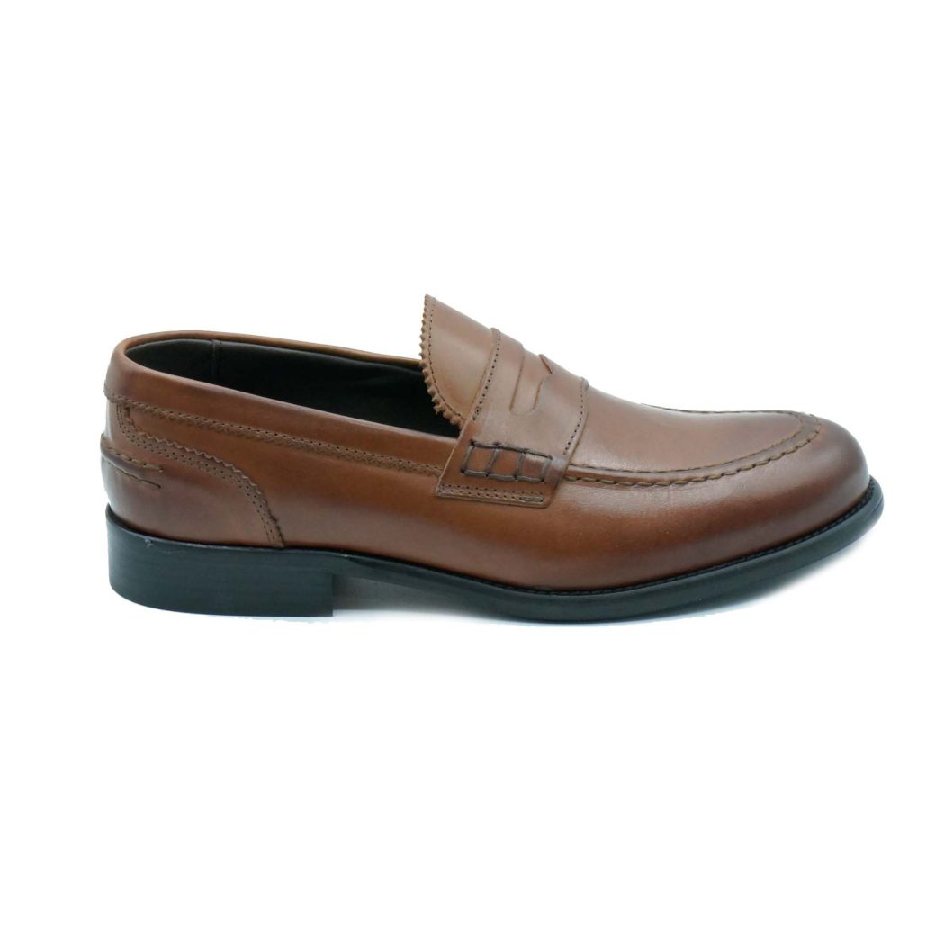 Lea Gu mocassino in vitello, bocca di leone frontale, tacco 25mm Prezzo Ridotto