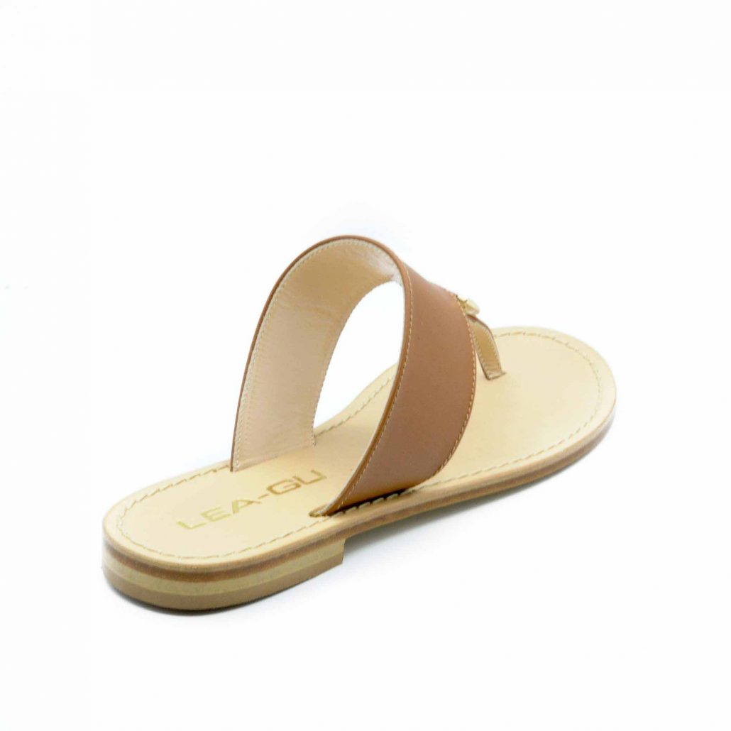Lea Gu infradito in nappa, accessorio oro frontale, tacco 10 mm Promozione