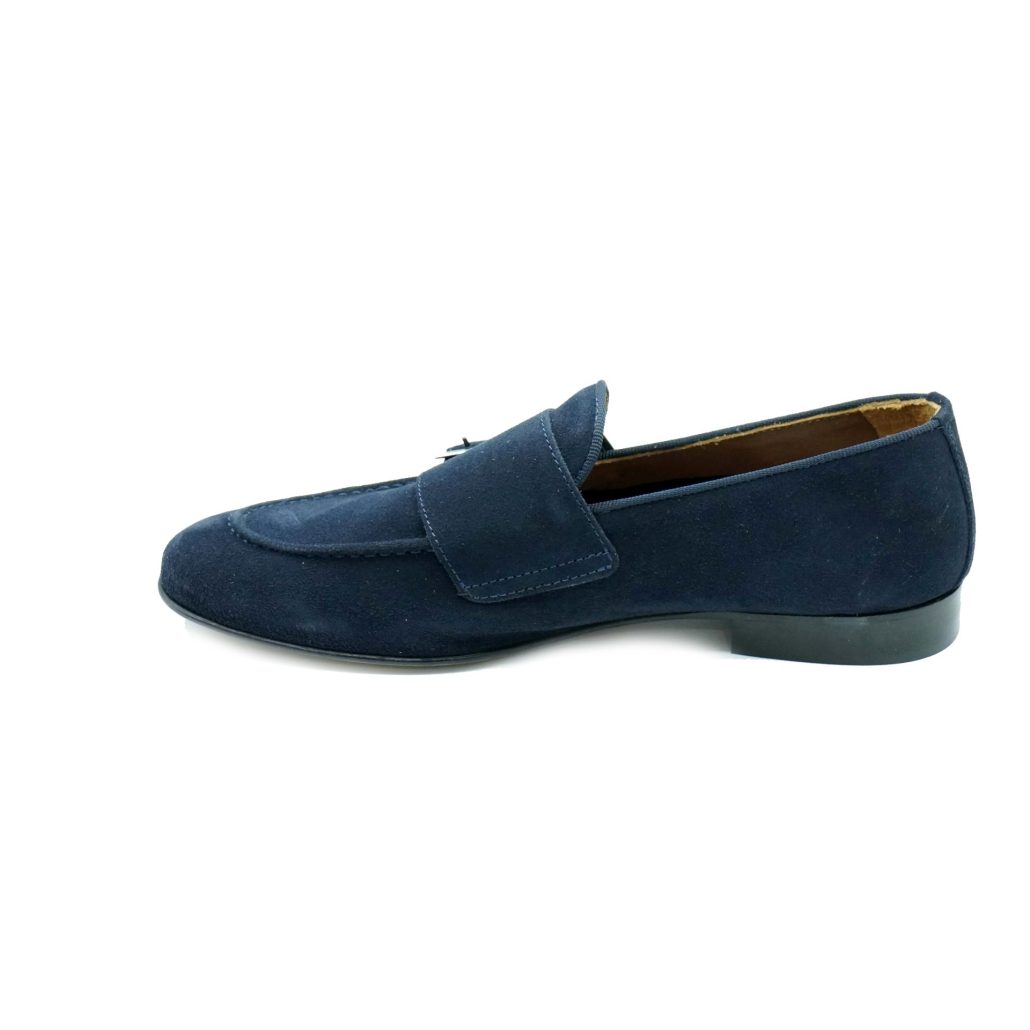 Lea Gu mocassino in camoscio, doppia fibbia frontale, tacco 20mm Acquista Ora