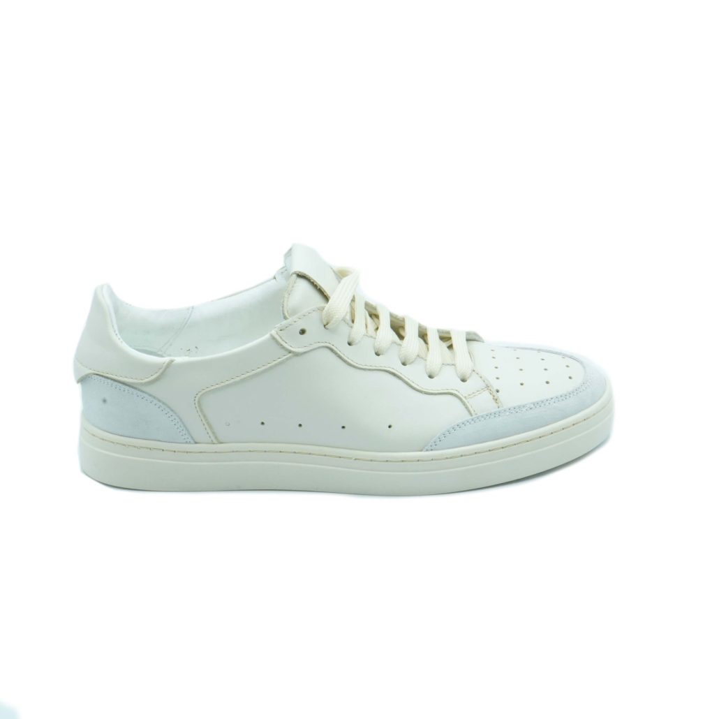 Lea Gu sneakers in nappa, allacciatura frontale, tallone in contrasto, fondo gomma 30mm Offerte
