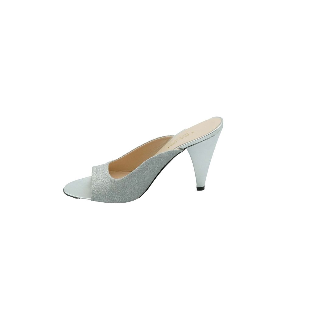Lea Gu sandalo in nappa laminata, fascia frontale, tacco 85mm Novità