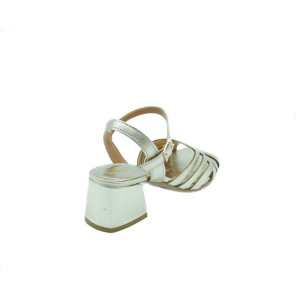 Lea Gu sandalo in nappa laminata, lavorazione a fascie frontali, tacco ricoperto 50 mm Offerta