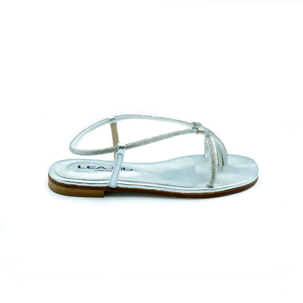 Lea Gu sandalo in nappa laminata, strass frontali, tacco 10mm Outlet