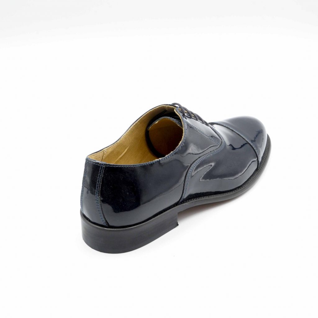 Lea Gu scarpa in vernice allacciatura frontale e taglio in punta, tacco 25 mm Promozione Limitata