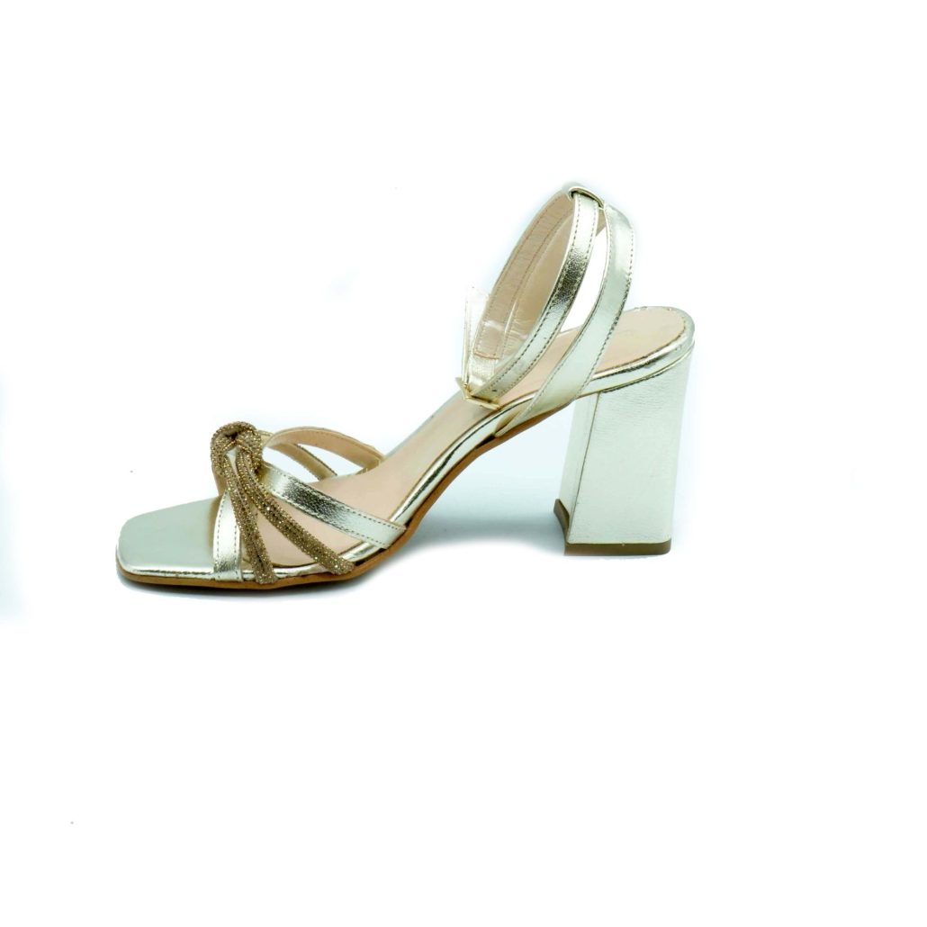 Lea Gu sandalo in nappa, incrocio e nodo frontale con strass, punta quadrata, tacco ricoperto 80 mm In Vendita