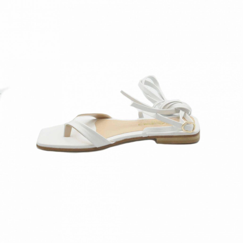 Lea Gu sandalo in nappa, infradito , allacciatura in caviglia, tacco 15 mm Offerte