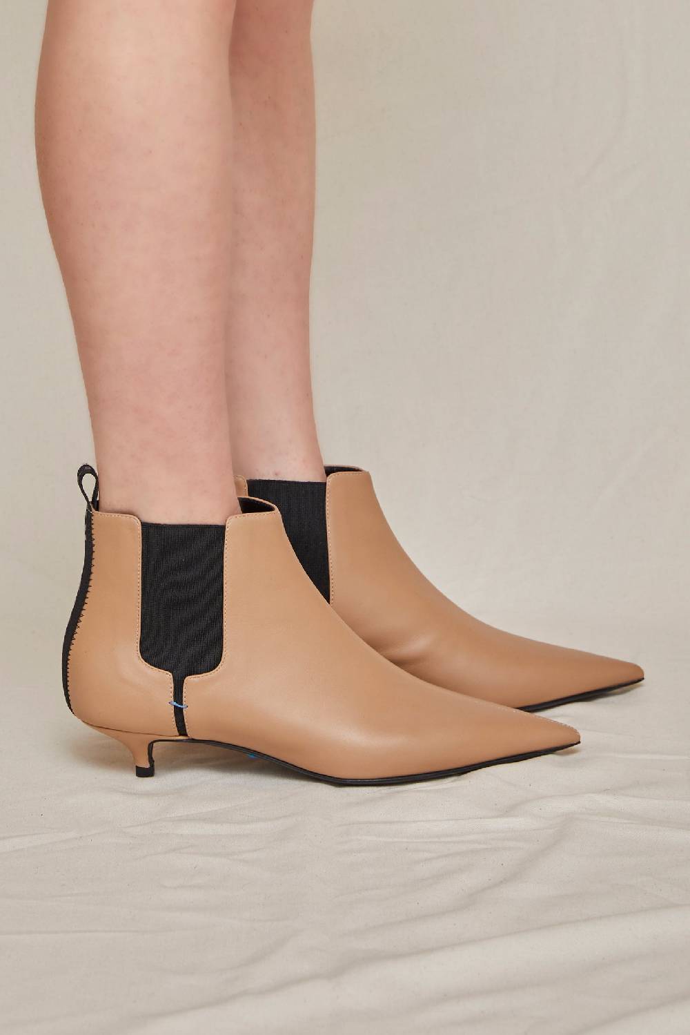 Kalliste K30 KITTEN HEEL BOOTS CAMEL Economico