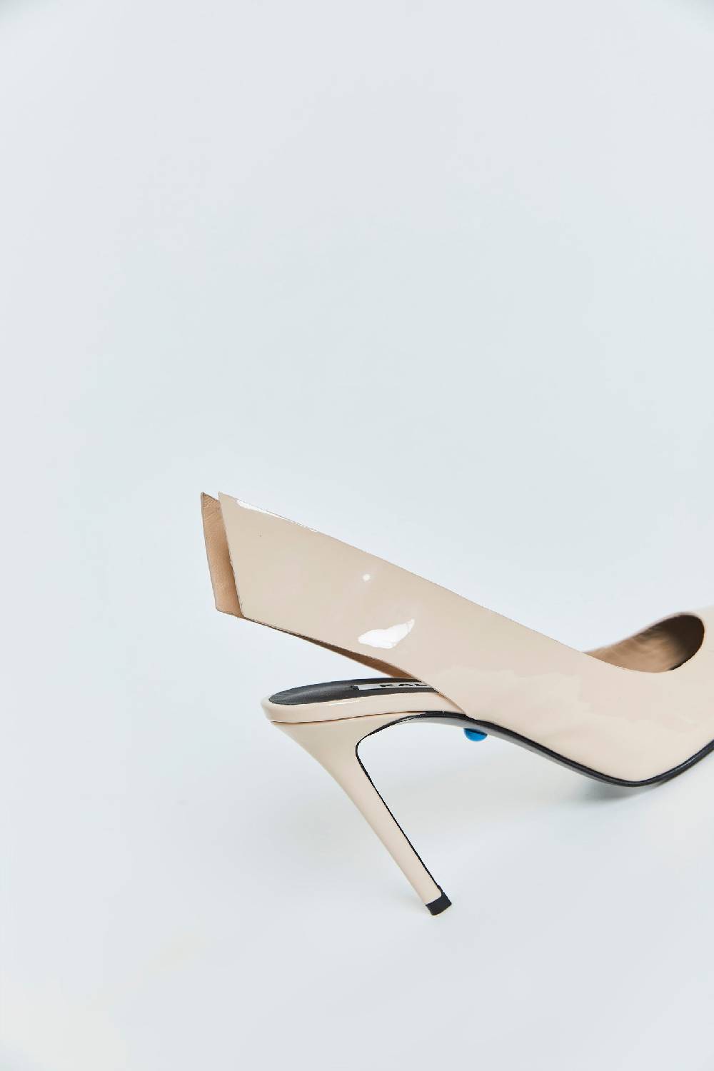 Kalliste K95 WINGS PATENT NUDE - PRE-ORDER Vendite Flash