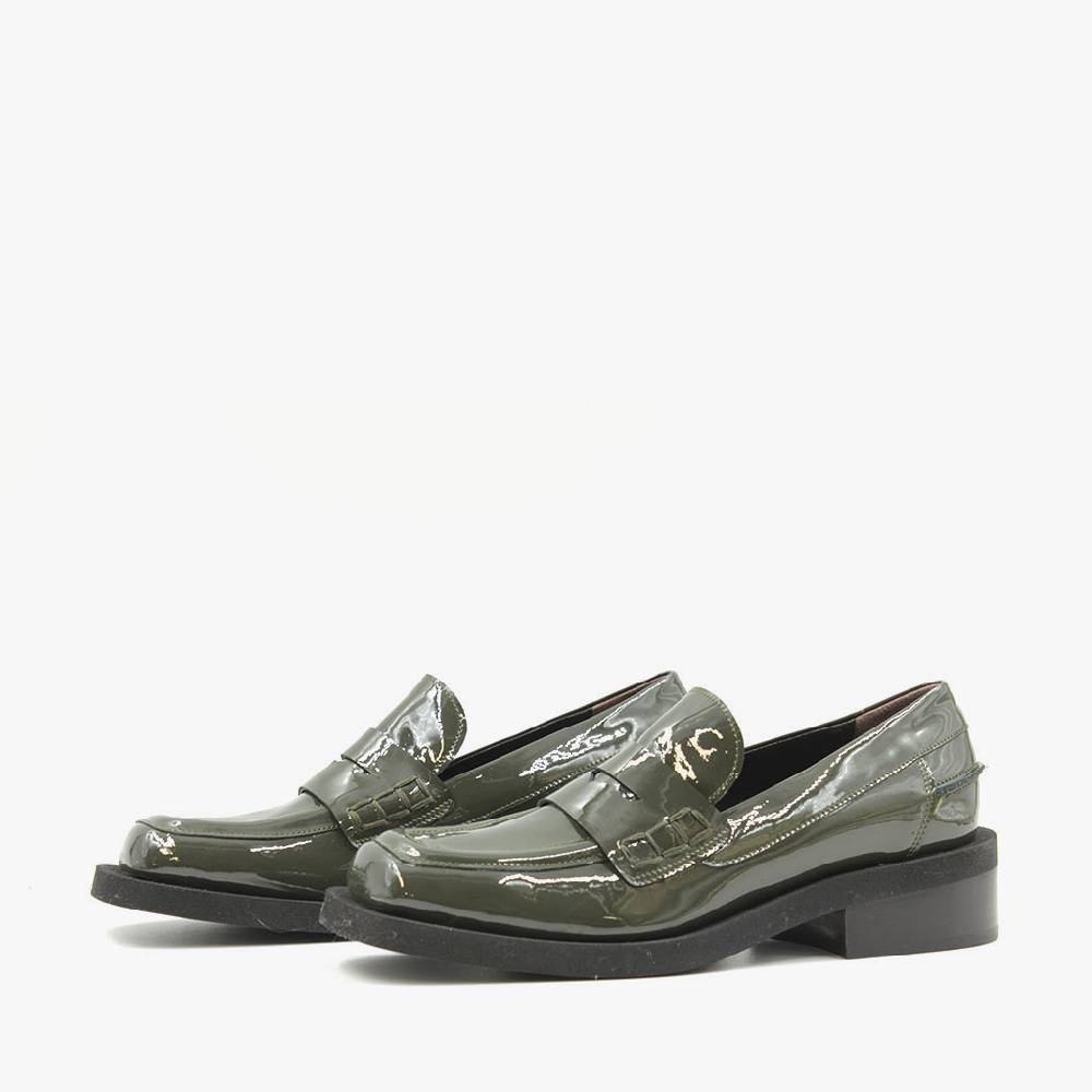 Laura Bellariva Mocassino in vernice verde militare Offerte