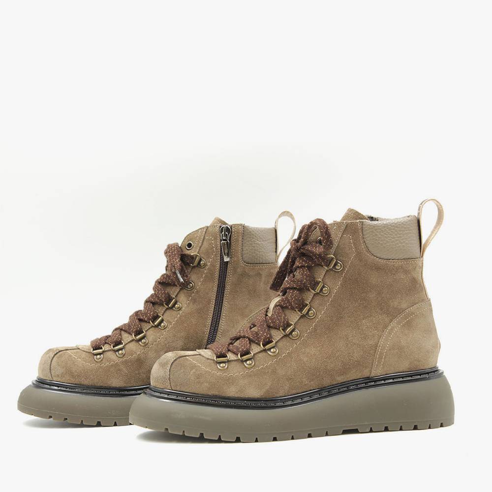 Laura Bellariva Anfibio trekking camoscio Promozione
