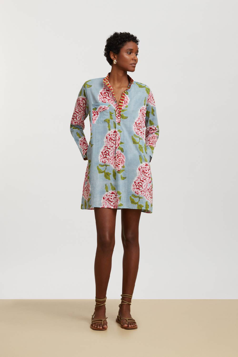 Lisa Corti kurta corta leopard flower sky light blue Sostegno trimestrale