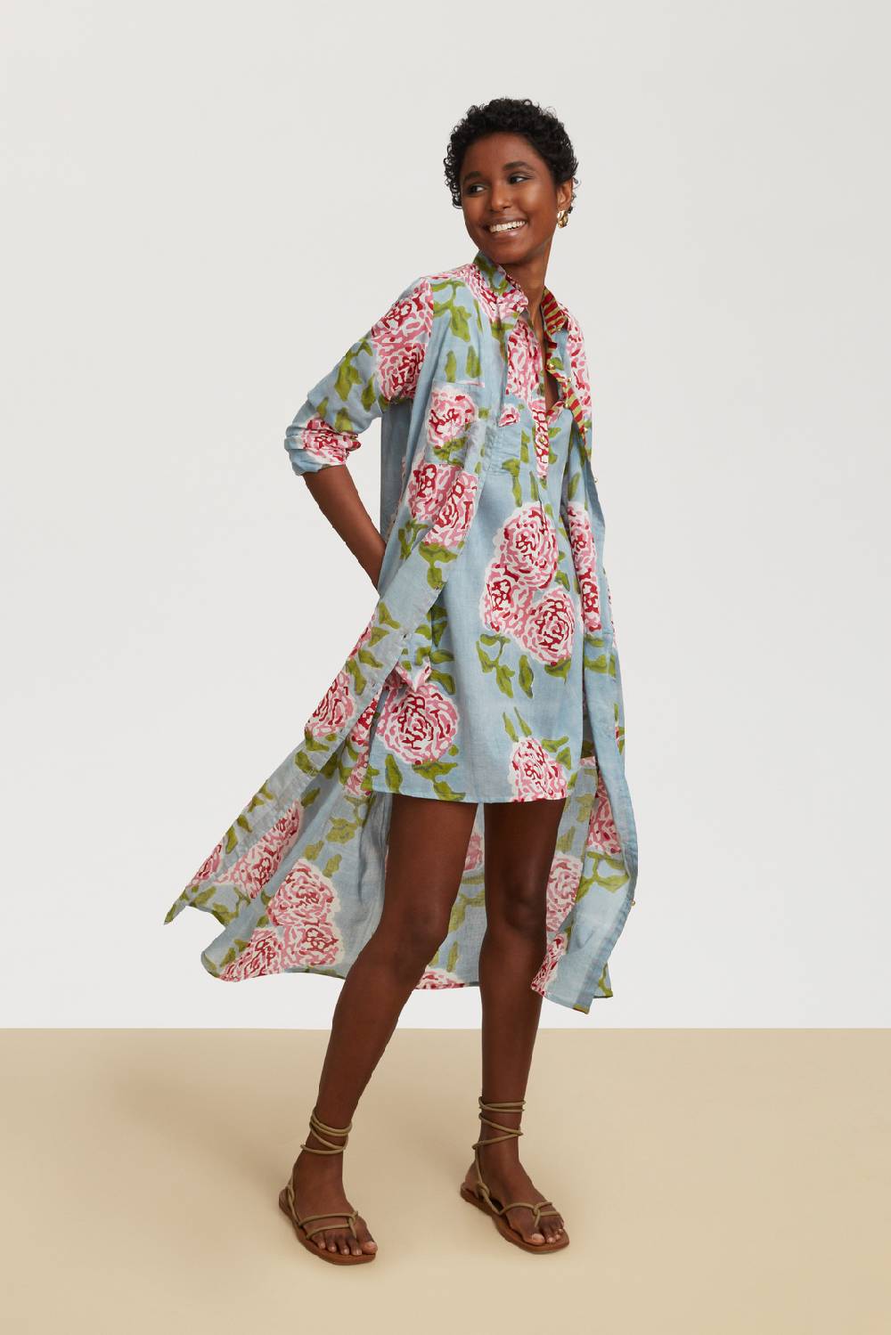Lisa Corti kurta corta leopard flower sky light blue Sostegno trimestrale
