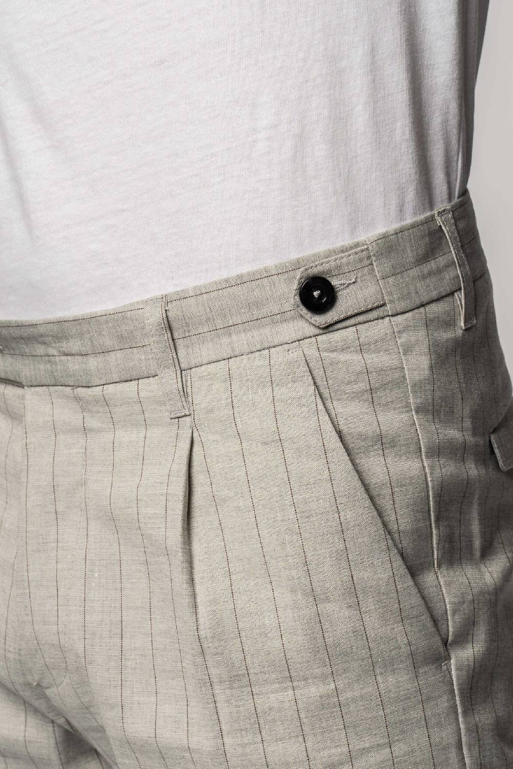 Officina 36 Pantaloni in tela gessata grigia Latest fashion