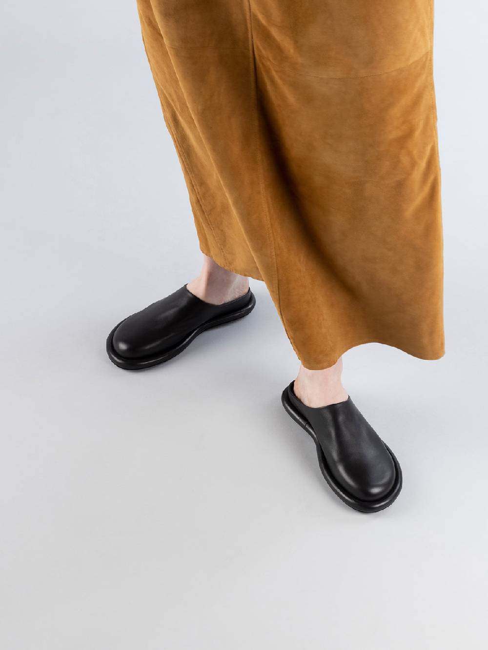Officine Creative ESTENS 107 Sandali Sabot in Pelle Nera Saldi Di Fabbrica