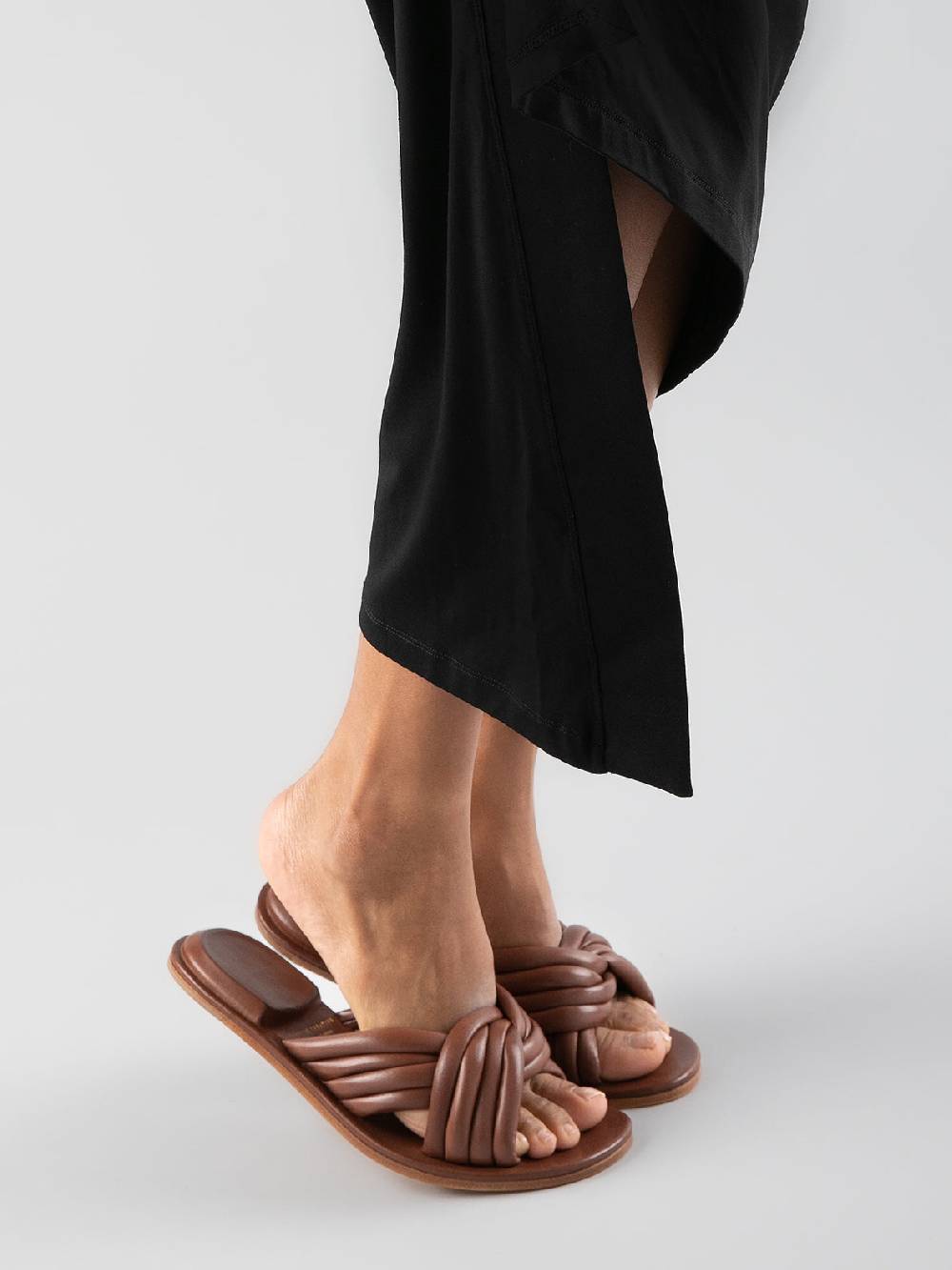 Officine Creative CYBILLE 004 Sandali in Pelle Marrone Sottocosto