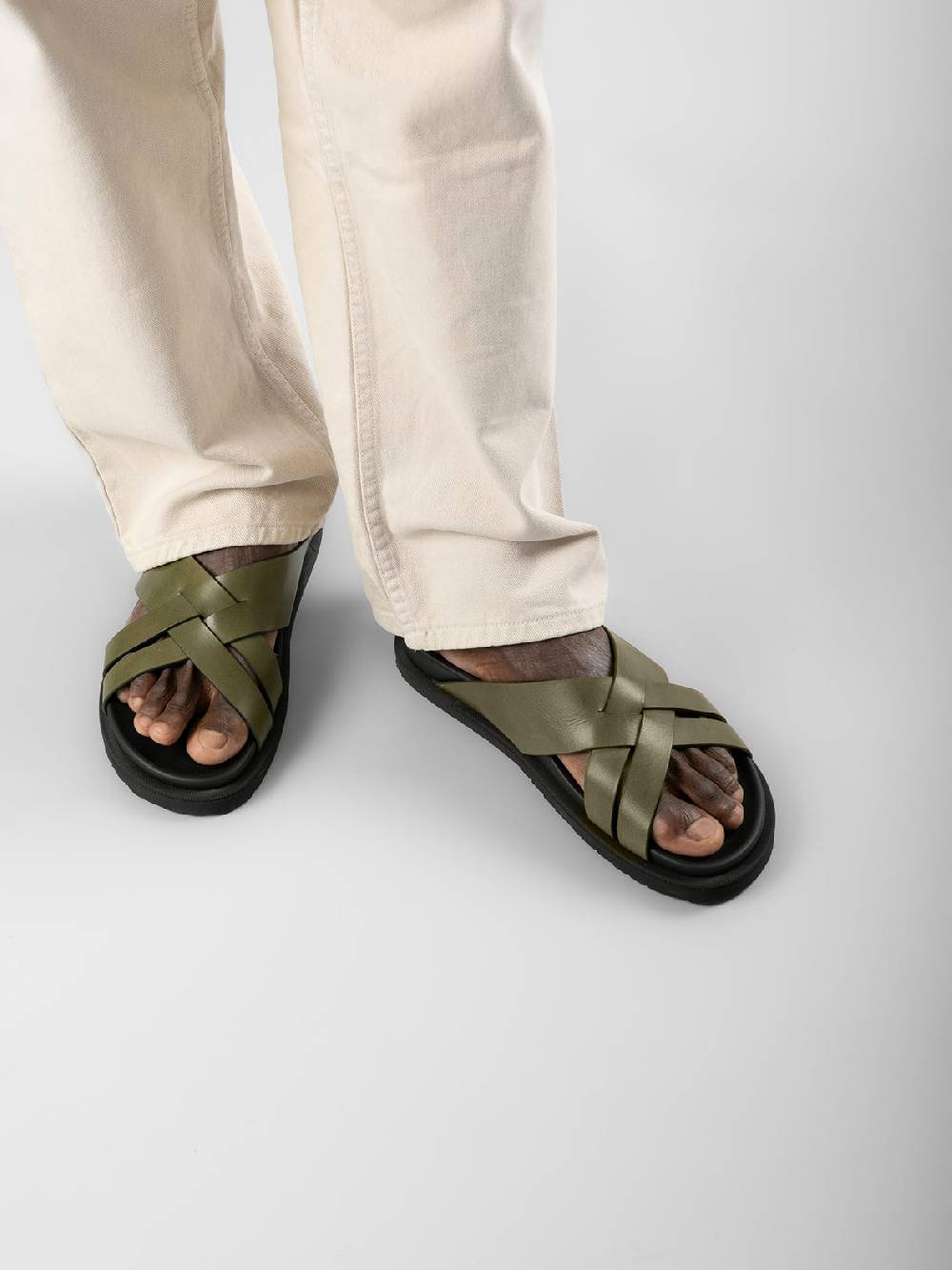 Officine Creative CHARRAT 003 Sandali in Pelle Marrone Comprane uno, ottenene uno gratis