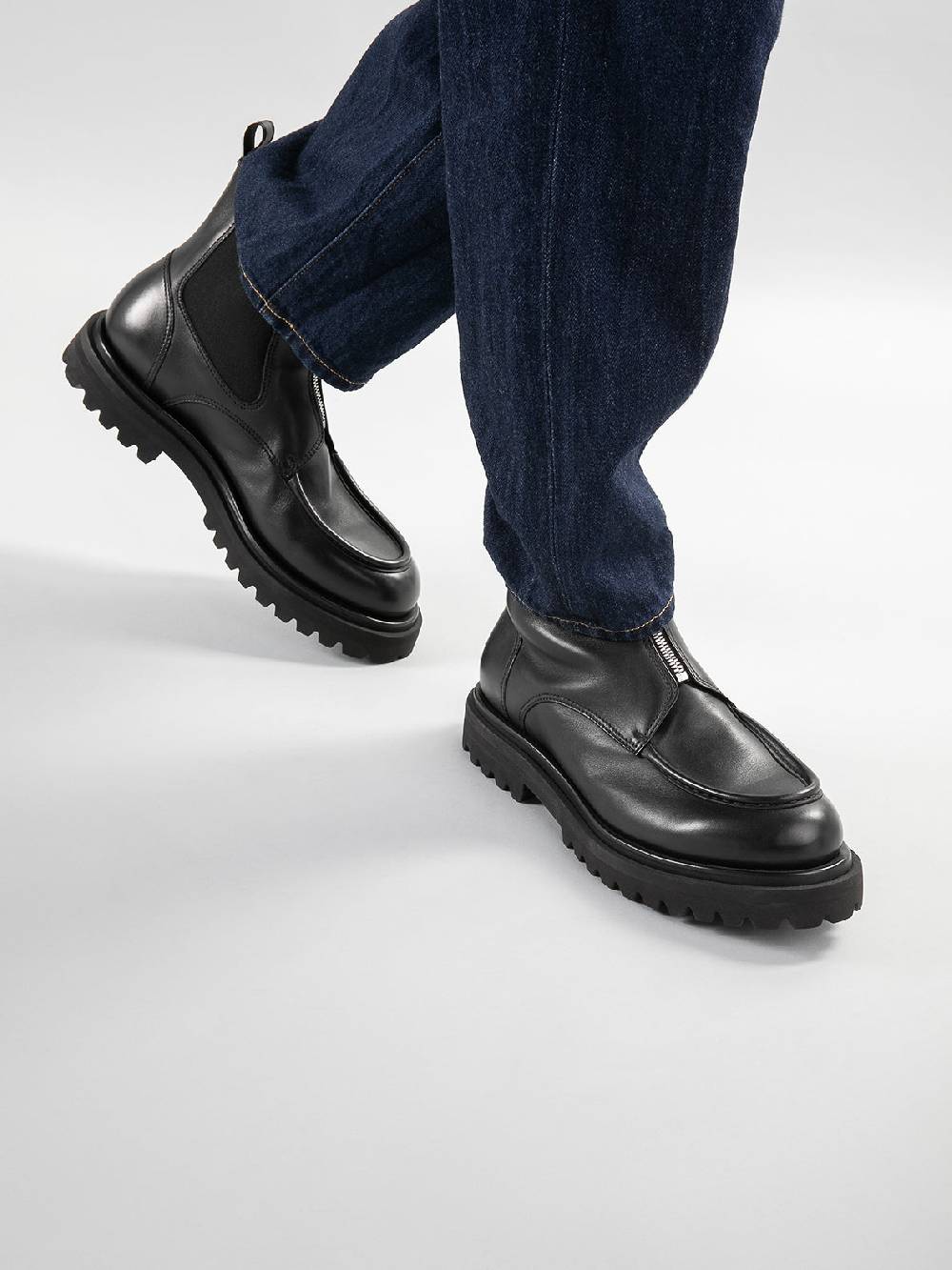 Officine Creative EVENTUAL 018 Stivali Zip in Pelle Nera Only for today