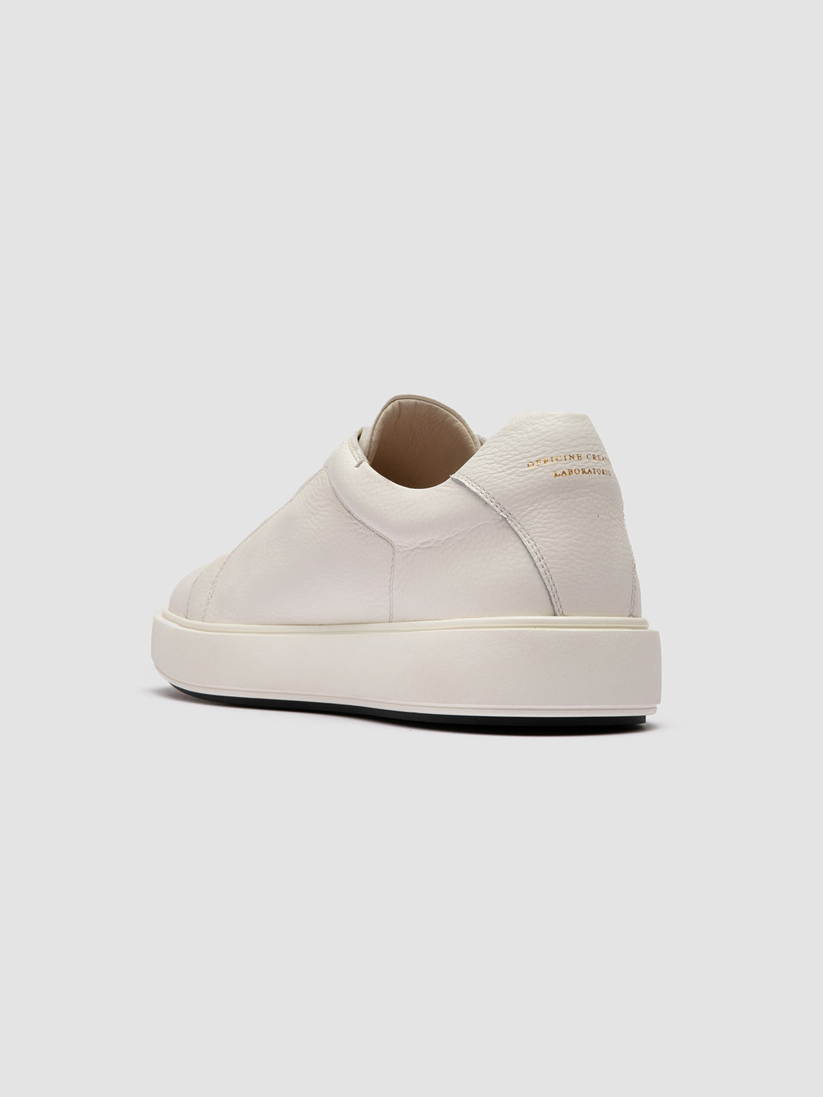 Officine Creative SLOUCH 001 Sneaker Basse in Pelle Bianca Qualità