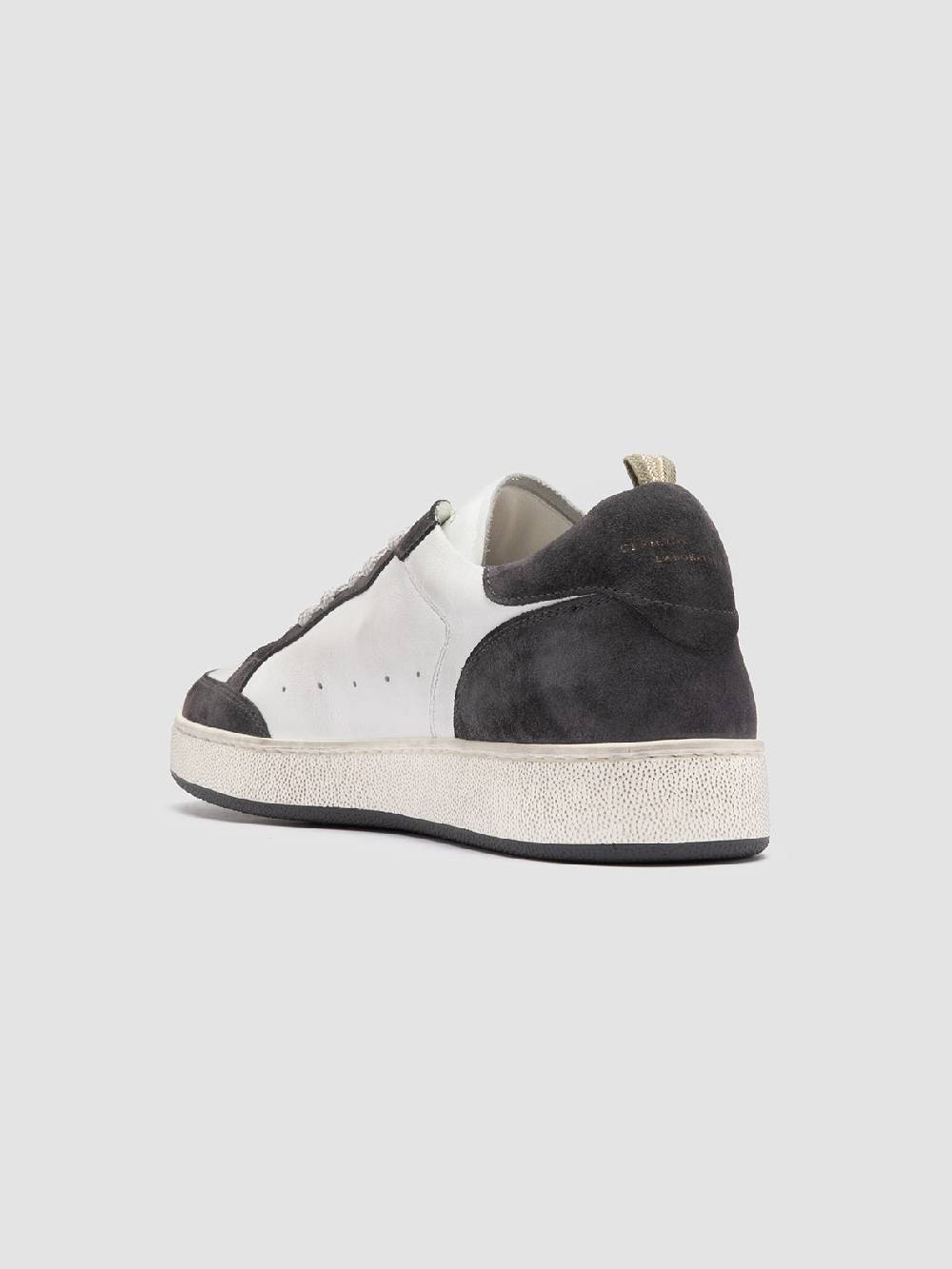 Officine Creative THE ANSWER 001 Sneaker Basse in Camoscio e Pelle Bianca Fino Al -60%