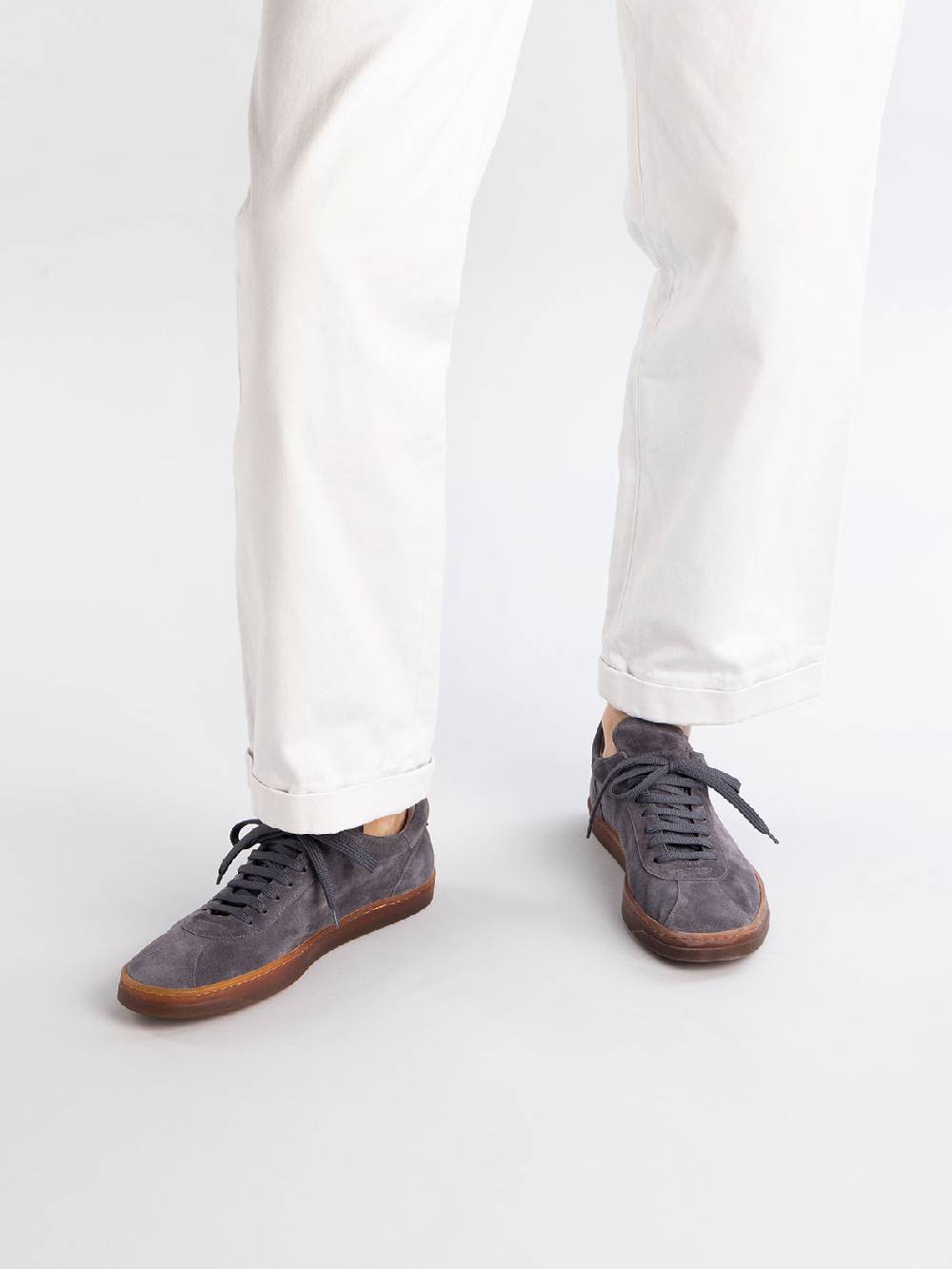 Officine Creative KARMA 015 Sneakers Basse in Pelle Scamosciata Tortora Moda