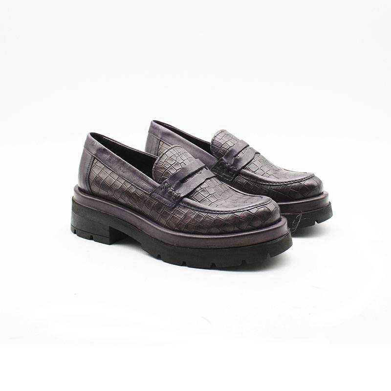 Pawelk's Crocodile Step Shopping Online