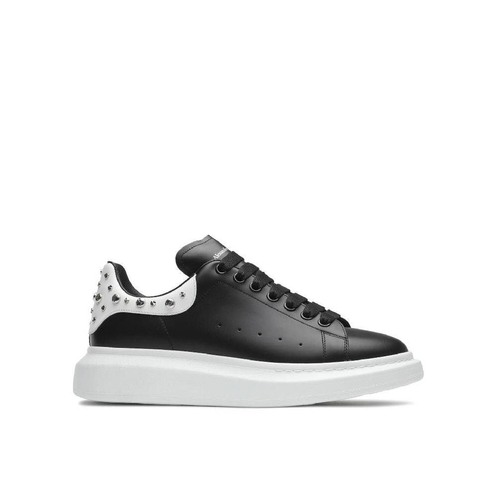 ALEXANDER MCQUEEN  Sneakers Alexander McQueen Nere in Pelle Borchiata Nuovo