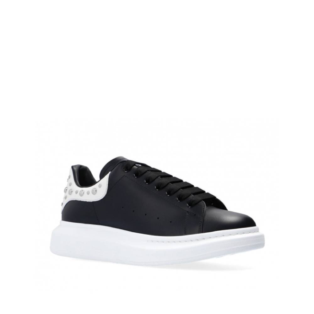ALEXANDER MCQUEEN  Sneakers Alexander McQueen Nere in Pelle Borchiata Nuovo