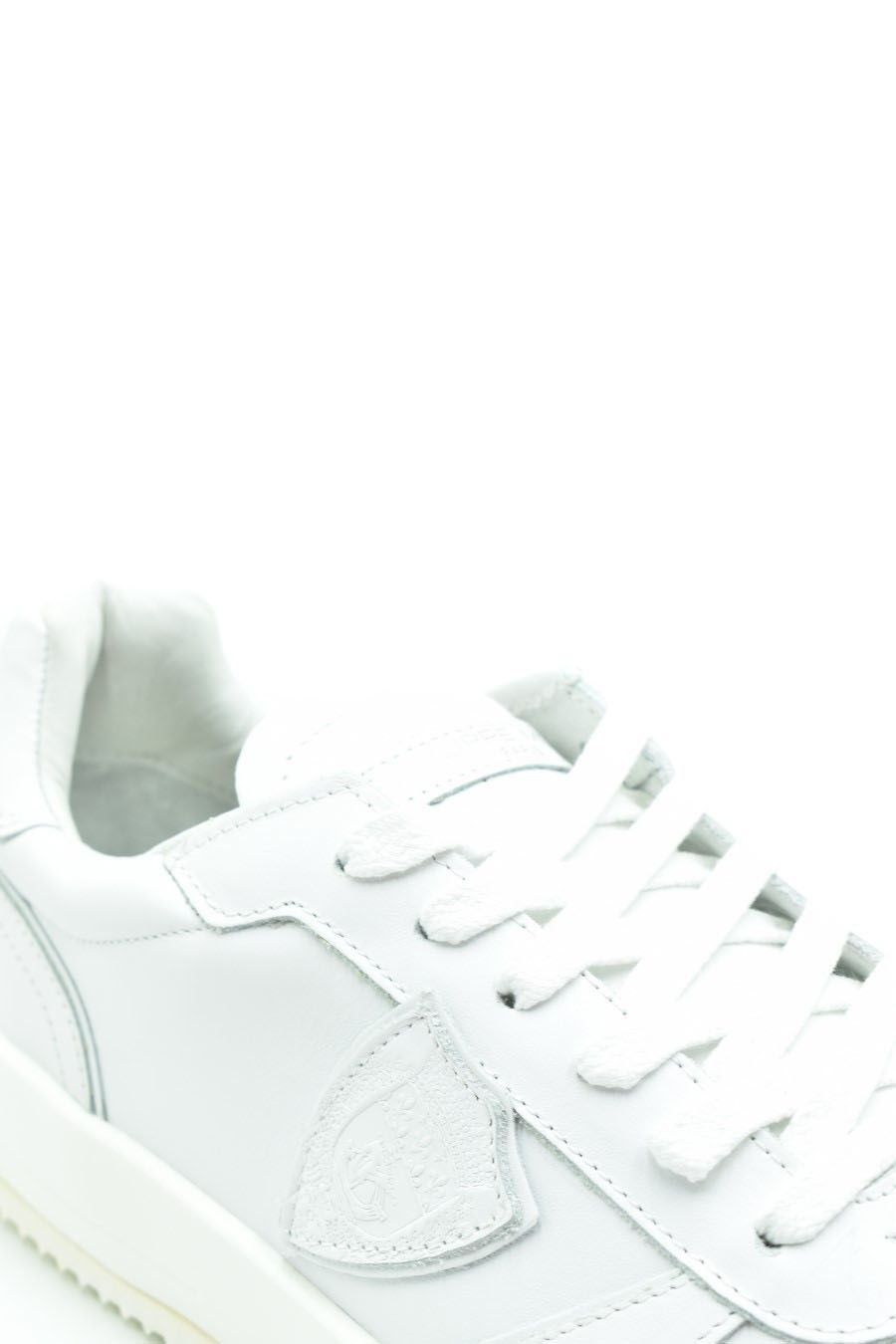 PHILIPPE MODEL  Sneakers Philippe Model in Pelle Bianca da Donna Acquista Ora