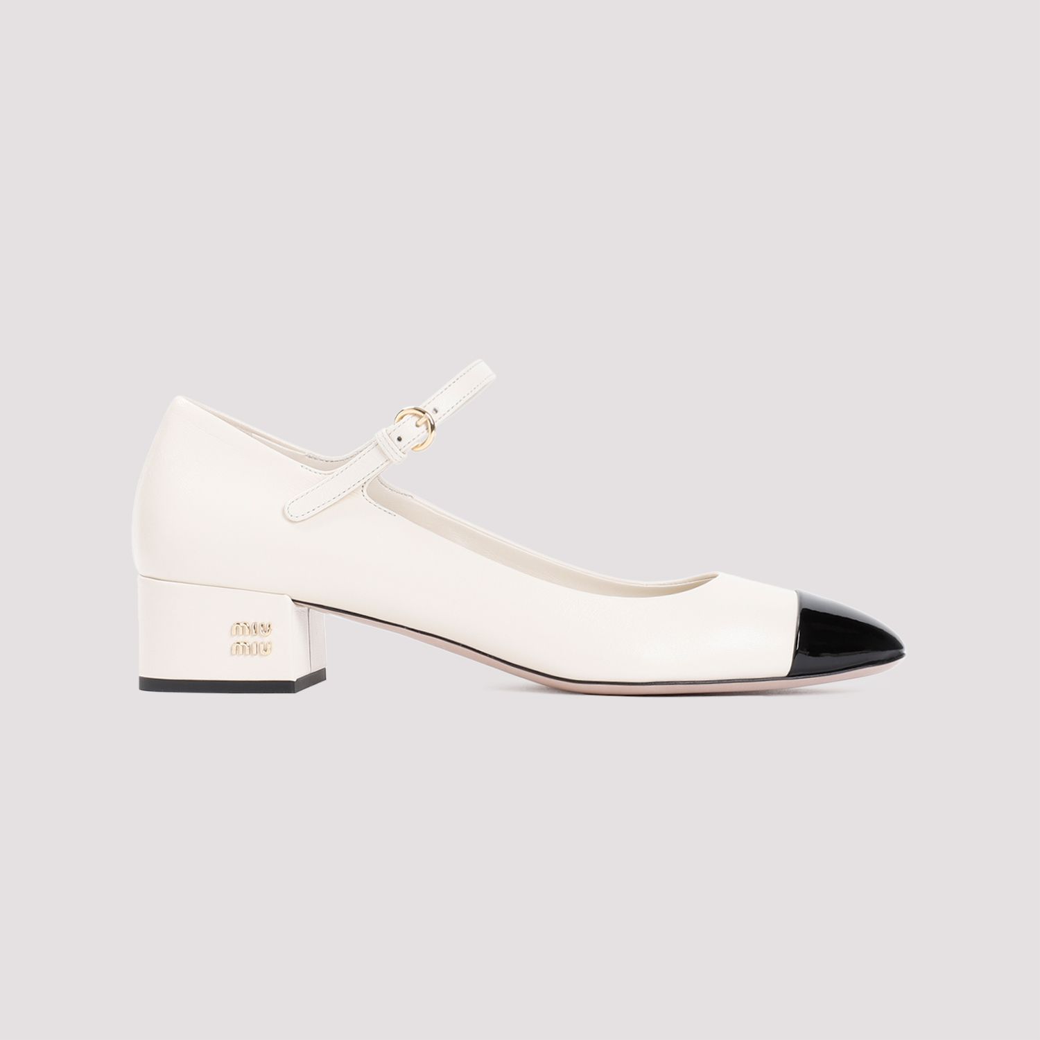 MIU MIU  Decollete in Pelle Color Nude MIU MIU con Tacco Logo Metallico Sconto