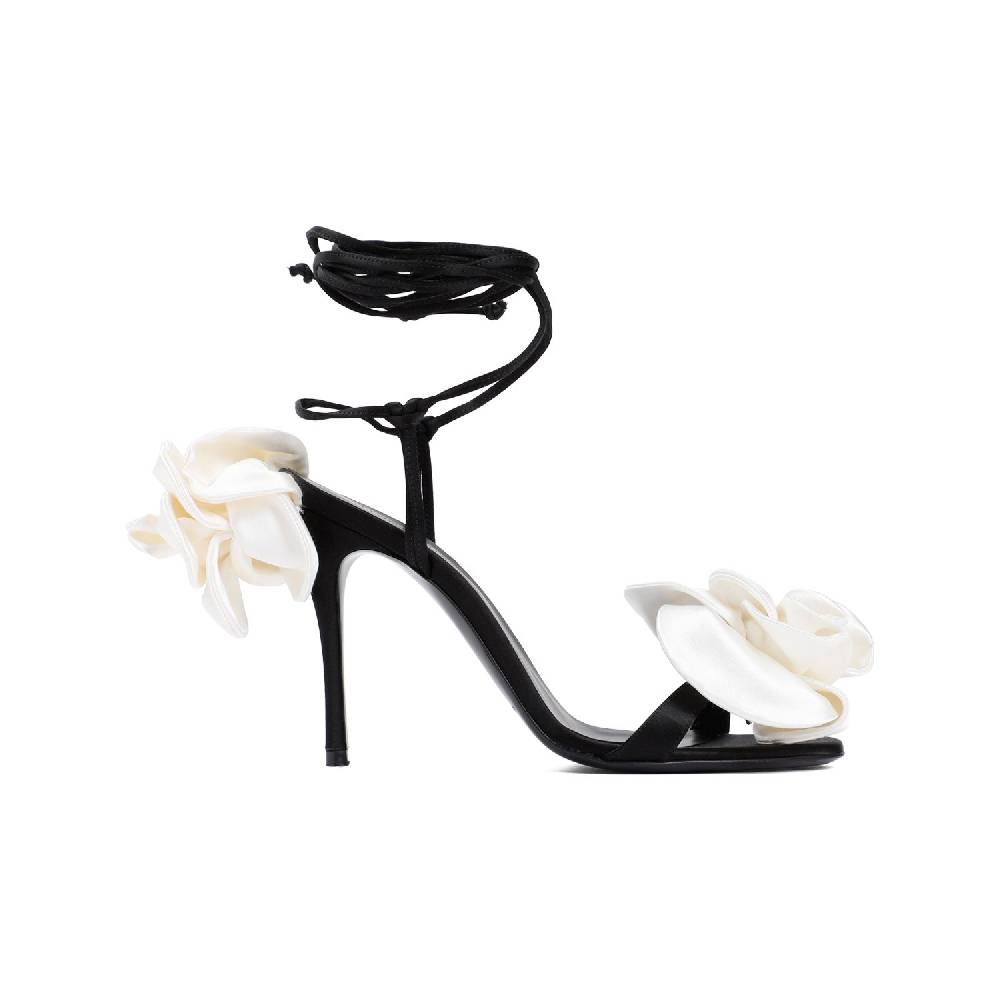 MAGDA BUTRYM  Sandali Stiletto Magda Butrym in Raso Nero con Applicazioni Floreali In Saldo