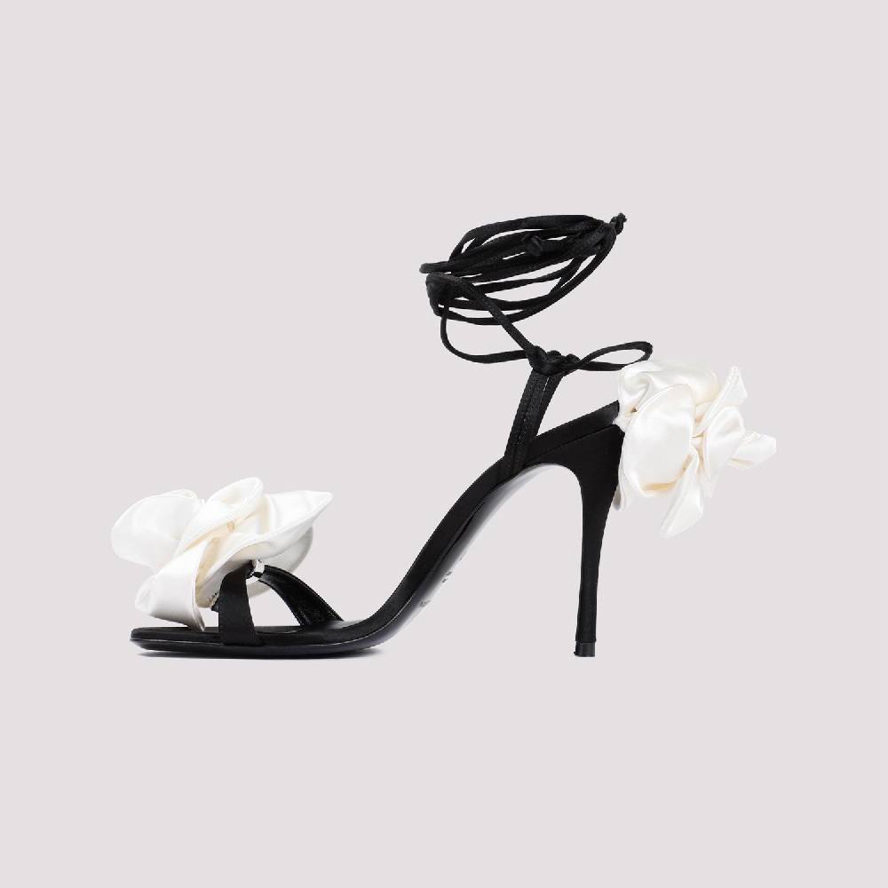 MAGDA BUTRYM  Sandali Stiletto Magda Butrym in Raso Nero con Applicazioni Floreali In Saldo