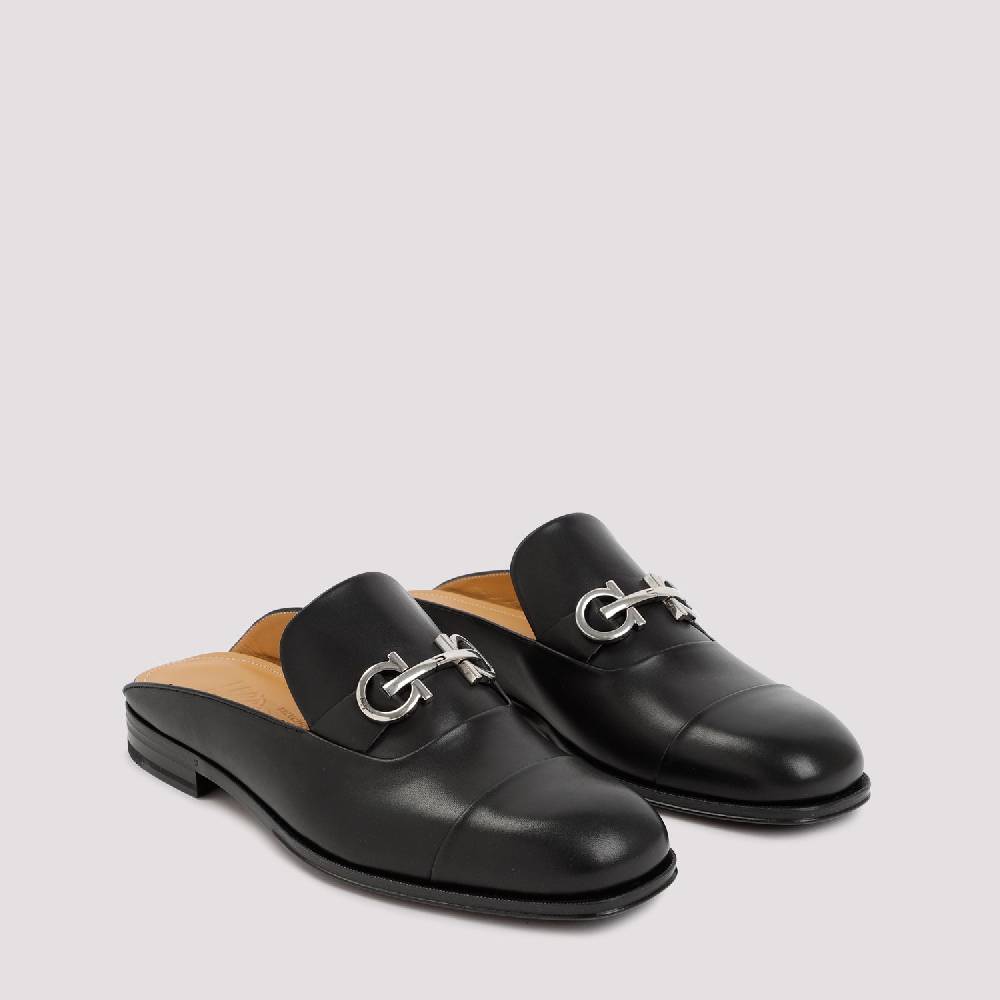 SALVATORE FERRAGAMO  Stivaletti Neri in Vitello Salvatore Ferragamo Uomo Novità