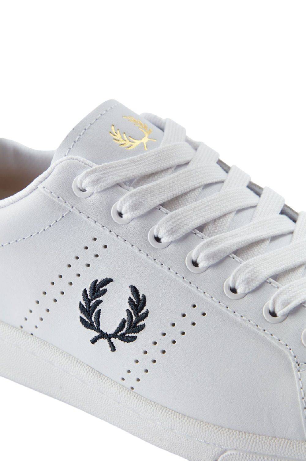 FRED PERRY  Sneakers in Pelle Bianca Fred Perry B721 - Scarpe Sportive da Uomo Enormi risparmi