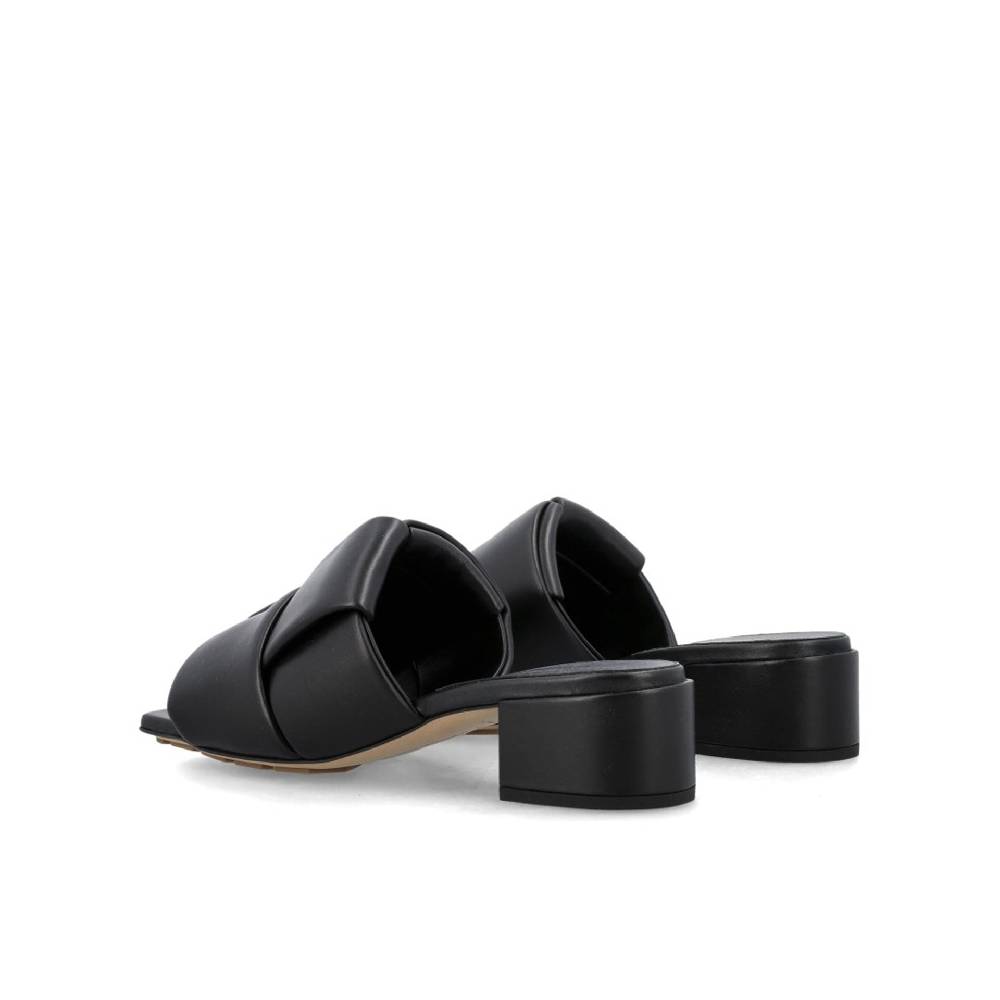 BOTTEGA VENETA  Mules da Donna Nere in Pelle Bottega Veneta Spedizione Gratuita