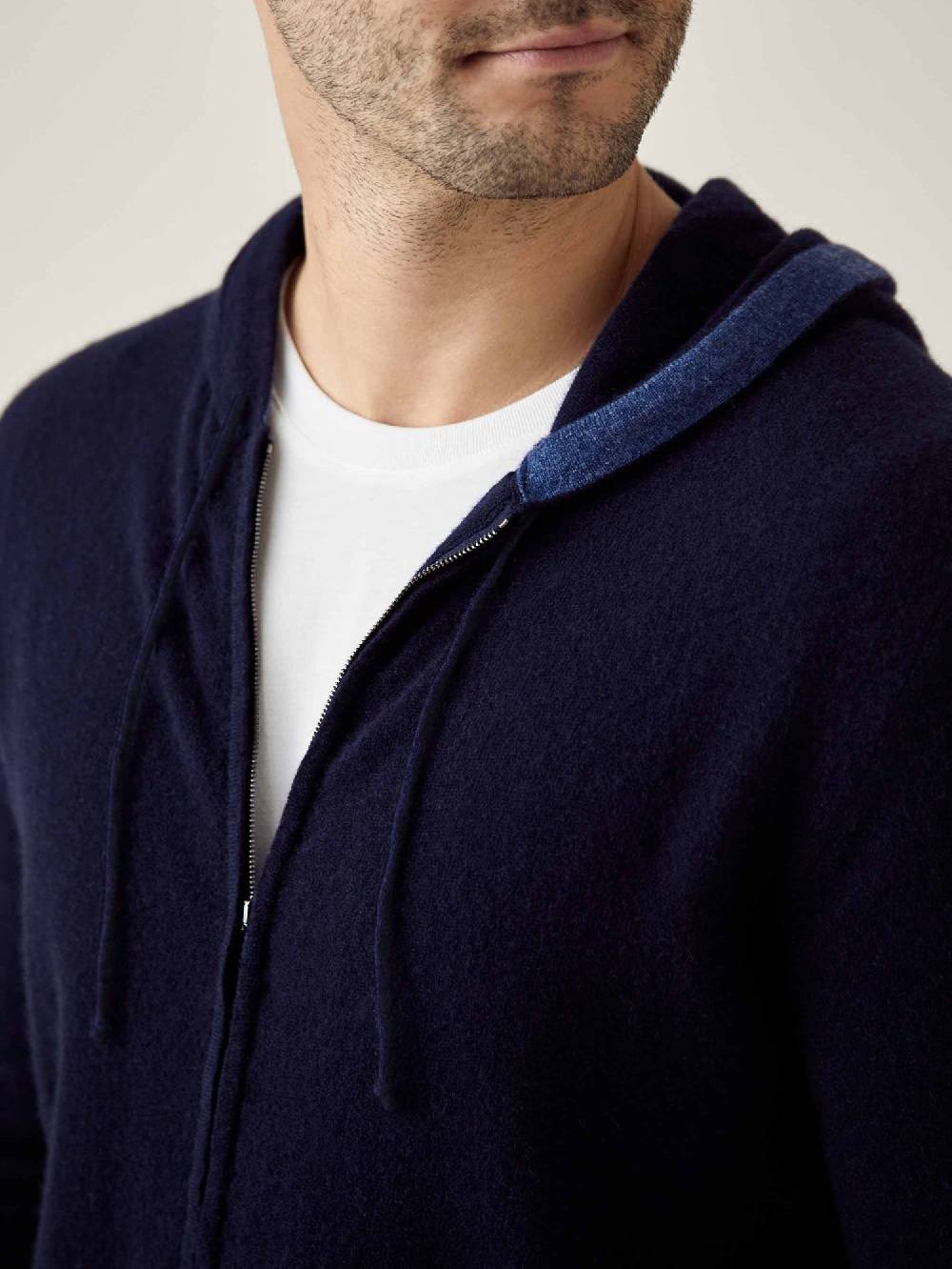 Luca Faloni Felpa con cappuccio e zipcashmere a 2 fili 2025