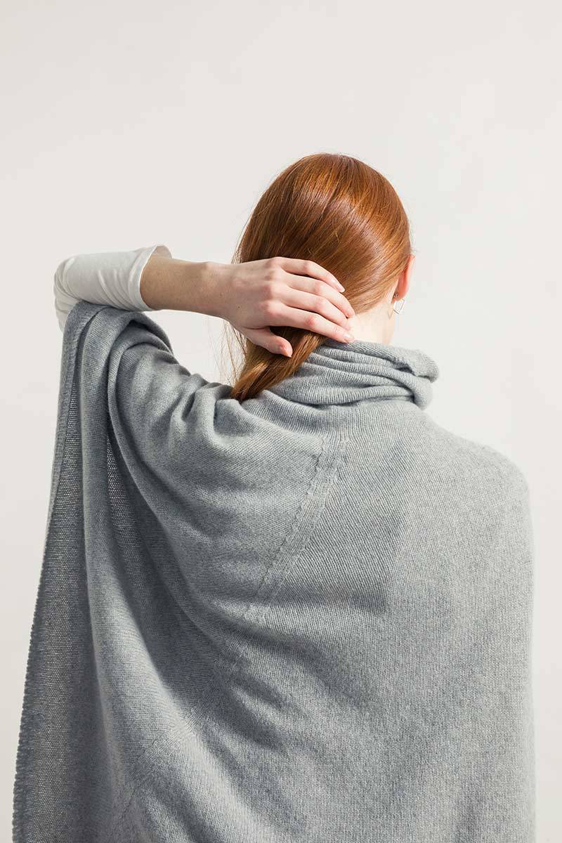 Rifò ELISABETTA Poncho Donna Cashmere Rigenerato In Linea