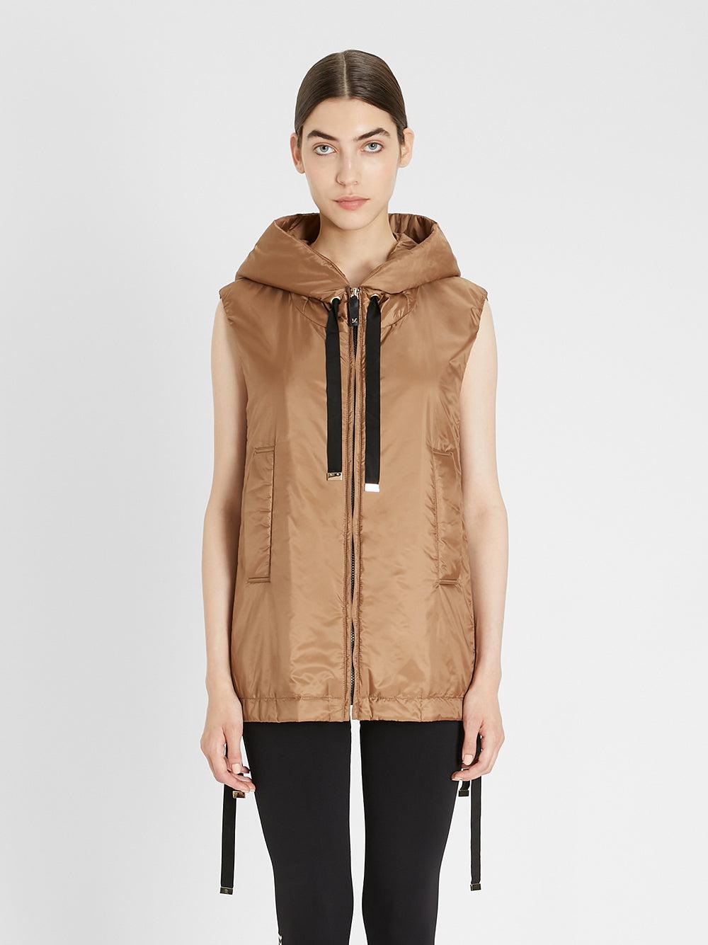 Max Mara Waterproof technical canvas vest Prezzo di fabbrica