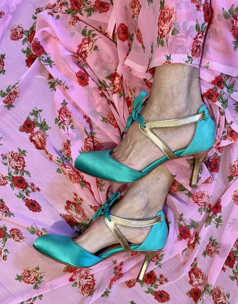 Rose'S Roses Carmen Emerald Affare Del Giorno
