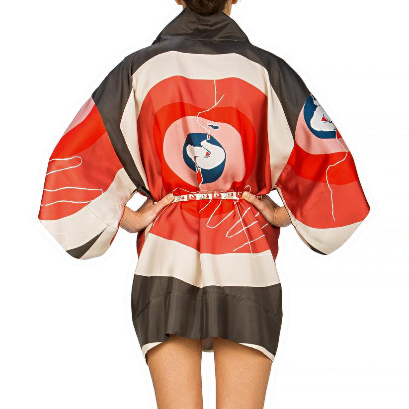 Sans Tabù Kimono corto pura seta manica lunga "Il bacio" – Steel Sconto di tempo limitato