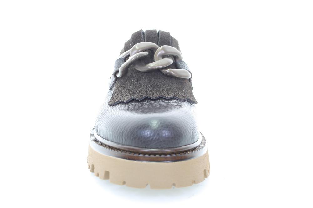 Soffice Sogno Slip on in pelle con frangia Offerta temporanea