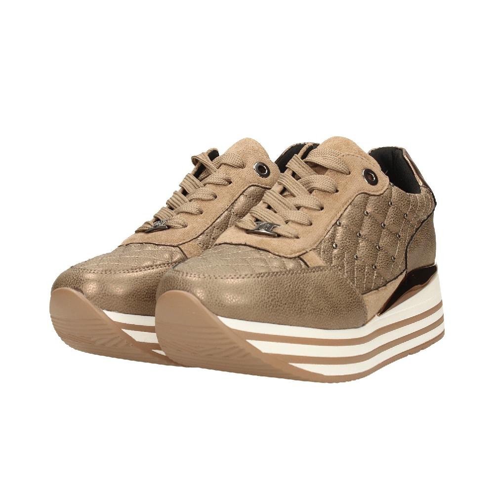 Tata Italia Sneakers metalassé con borchie Ritorno libero