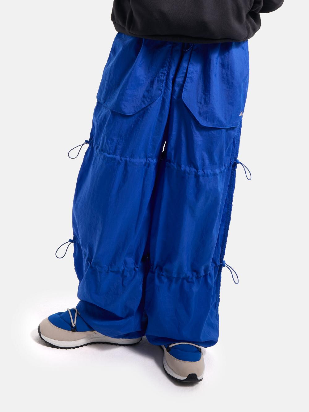 Moon Boot Pantaloni Parachute blu adidas x Moon Boot Moda