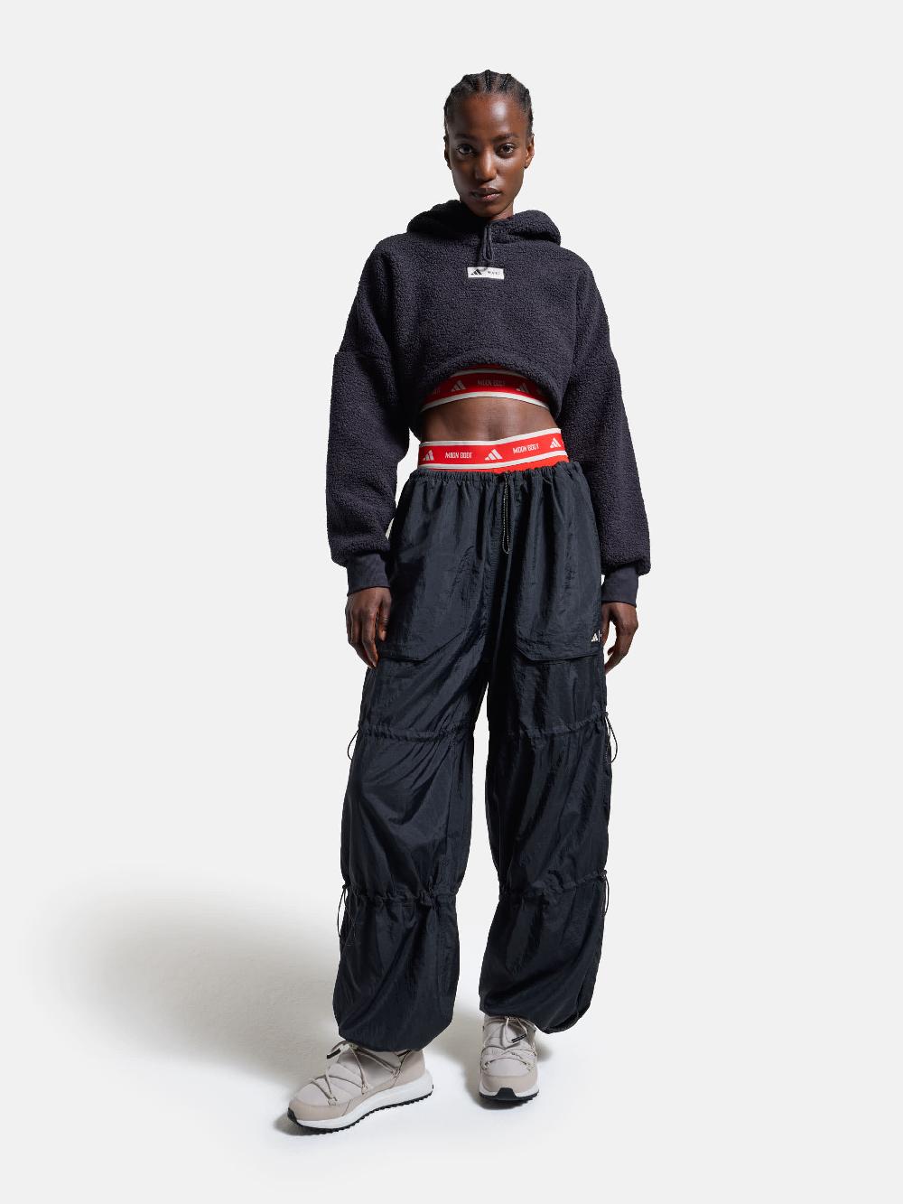 Moon Boot Felpa cropped nera con cappuccio adidas x Moon Boot Vendita